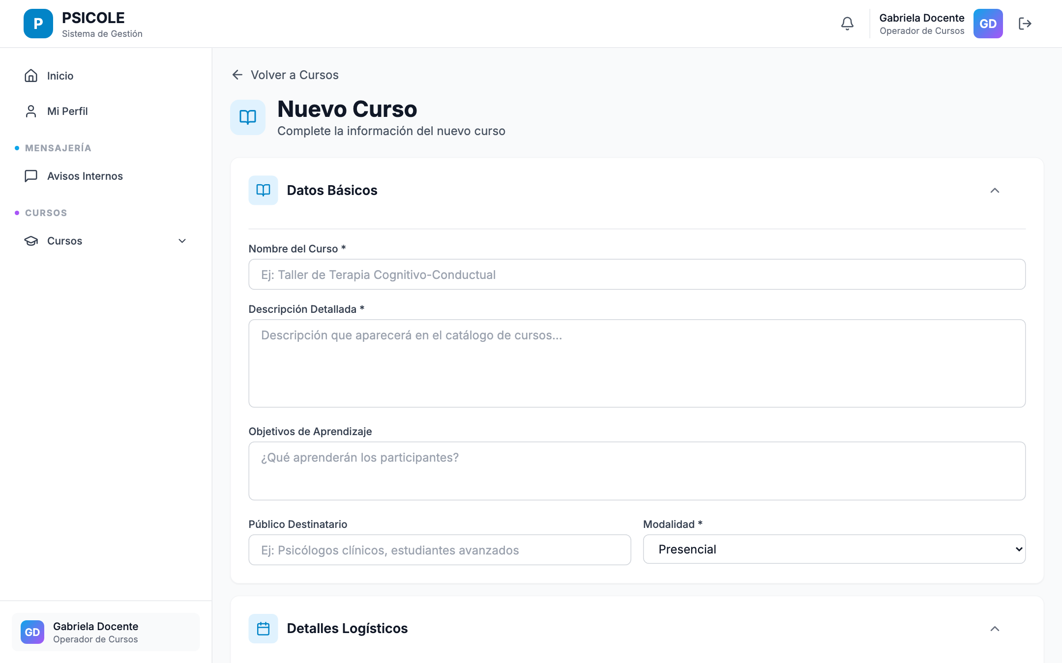 Formulario de alta de curso con secciones colapsables